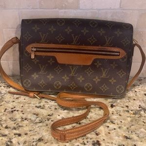 Vintage Authentic Louis Vuitton Saint Germain